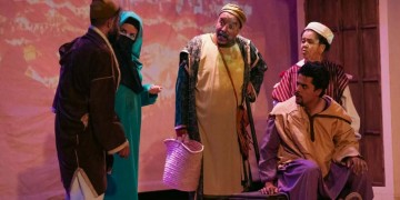 جولة مسرحية لعرض “رحلة حديدان” احتفاء باليوم العالمي للمسرح