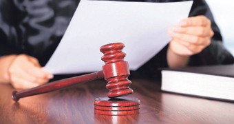 قضاة يفضلون المذكرات الكتابية