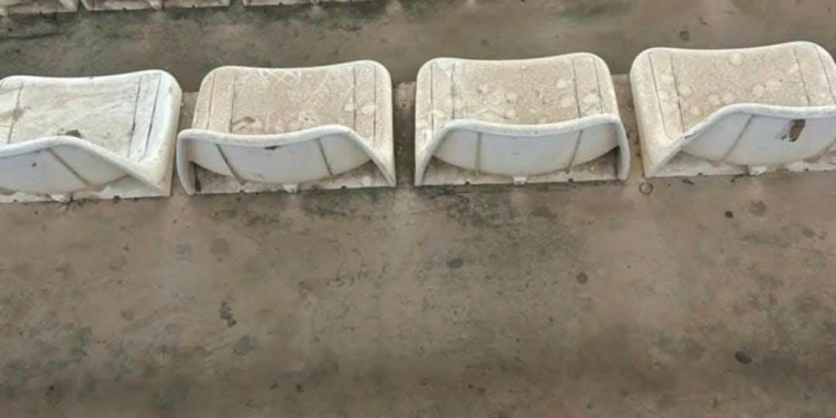 وضعية ملعب ميمون العرصي بالحسيمة تثير استياء الجمهور