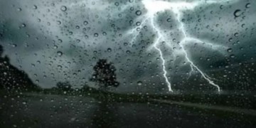 زخات رعدية منتظرة غدا الثلاثاء بالجهة الشرقية