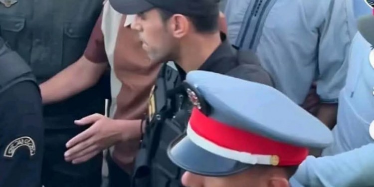 جنازة الزفزافي… توقّع شهادة ميلاد مشهد سياسي محلي جديد وتزيح النخب التقليدية