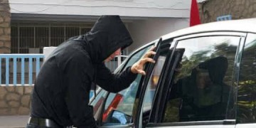 سلسلة سرقات السيارات تهز أحياء الحسيمة