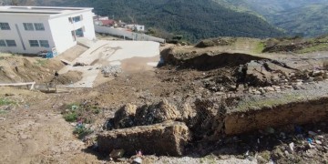 شفشاون:  انجراف أرضي يضع إعدادية أسيفان وطريقا استراتيجيا أمام الخطر