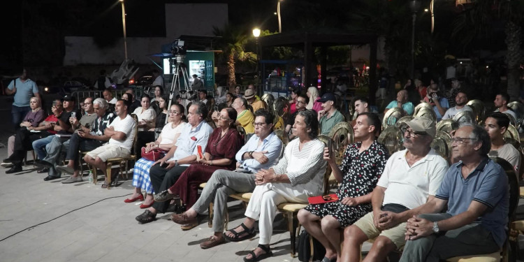 الحسيمة تحتفي بالإبداع والفن في ملتقى بحور الشعر