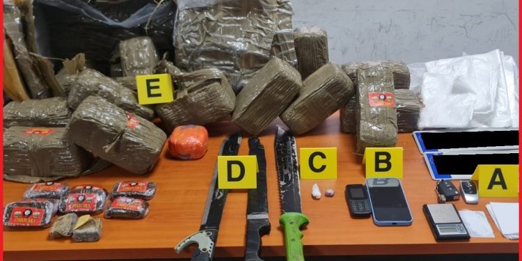 إيقاف مشتبه في علاقتهما بأنشطة التهجير القسري وترويج المخدرات