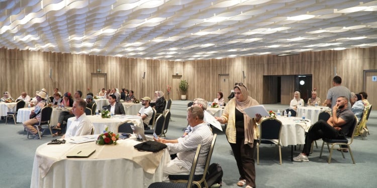 الحسيمة: اختتام مشروع “إيزوران أوديسي” وسط دعوات لتعزيز السياحة البيئية المستدامة