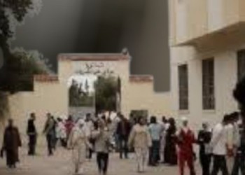 غياب الإنارة بمحيط ثانوية مولاي علي الشريف يثير قلق التلاميذ وأسرهم