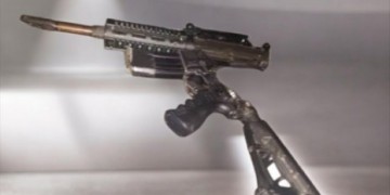 الحسيمة: حجز بندقية و20 رصاصة داخل سيارة بلوحات مزورة بدوار أزغار