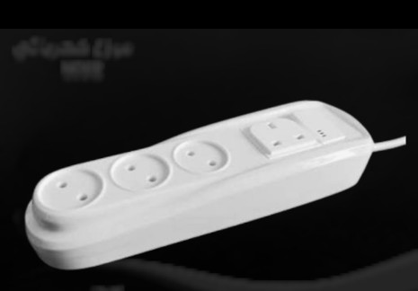 مخاطر “الموزع الكهربائي” في المنزل: أخطاء شائعة قد تؤدي إلى كوارث