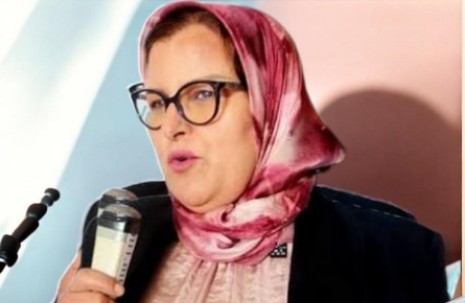 الرالي الجامعي الدولي يكرم الدكتورة خديجة حبوبي بمحطة الحسيمة