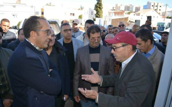 عامل إقليم الحسيمة في زيارة تفقدية لجماعة بني حذيفة