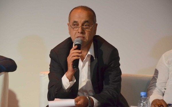 الثروة بيد الكبار ويبقى الفتات للصغار