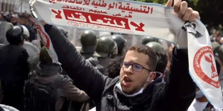 المتعاقدون يدشنون السنة الجديدة بإضراب وطني