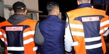 إيقاف متهمين بحيازة ” كوكايين ” بالحسيمة أحدهما مقدم شرطة