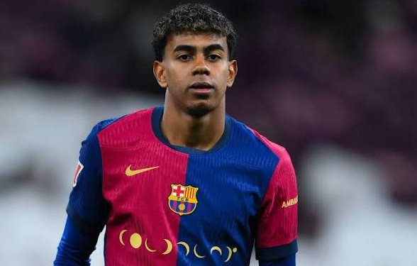 لامين يامال يكسر صمته: “أنا مسلم.. وما حدث في كورنيلا غير مقبول”