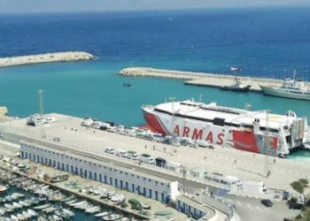 الحسيمة– موتريل.. ارتفاع أسعار التذاكر يفجر غضب أفراد الجالية في ذروة العودة