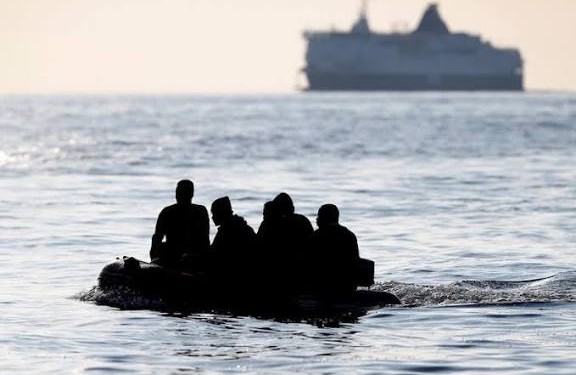 البحرية الملكية بالحسيمة توقف 31 مهاجرا سريا قبالة السواني
