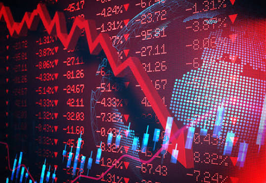 مخاوف من أزمة قد تهز الاقتصاد العالمي في 2028