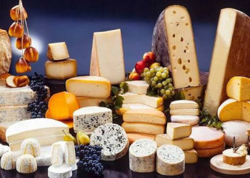 يهم المستهلك المغربي: سحب أجبان في إسبانيا بسبب بكتيريا “الليستيريا”