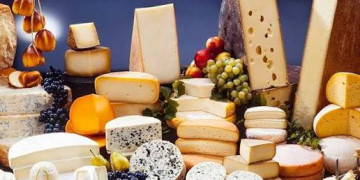 يهم المستهلك المغربي: سحب أجبان في إسبانيا بسبب بكتيريا “الليستيريا”