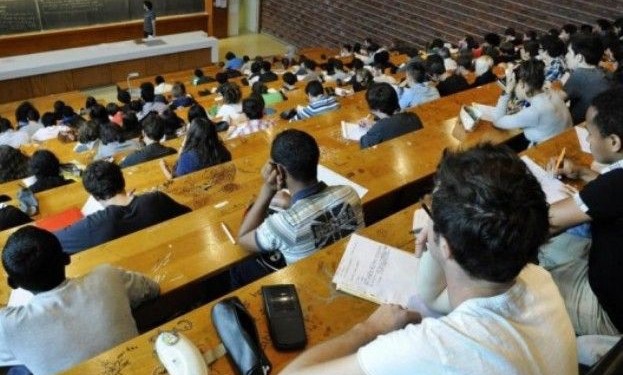 قرار يهم الطلبة المغاربة بفرنسا: قرار يحرم غير الأوروبيين من مساعدات السكن (APL)