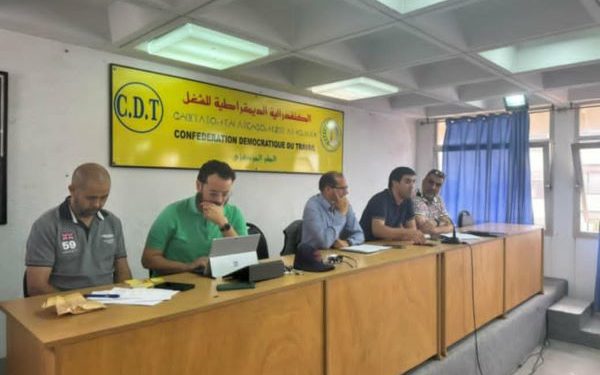 المكاتب النقابية الموحدة للمطارات تصعد احتجاجها وتعلن عن برنامج نضالي