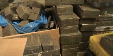 حجز 500 كلغ من مخدر الشيرا وفرار السائق ومرافقه نواحي ” اكاون ” بإقليم الحسيمة