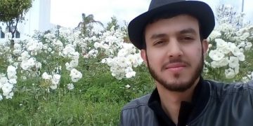 أيوب بولعيون يكتب…”  أزمة البوح والإنصات “