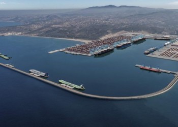 تأجيل ميناء الناظور يُثير قلقًا محليًا وردود فعل غاضبة تحت قبة البرلمان