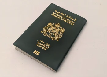 صعوبات تواجه حاملي جواز السفر الجديد في طلبات التأشيرة الفرنسية