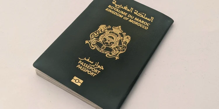 صعوبات تواجه حاملي جواز السفر الجديد في طلبات التأشيرة الفرنسية