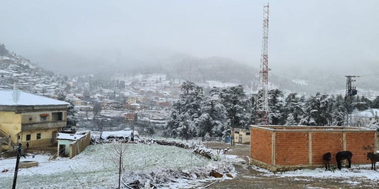 أمطار وثلوج بمختلف المناطق بداية من غد السبت