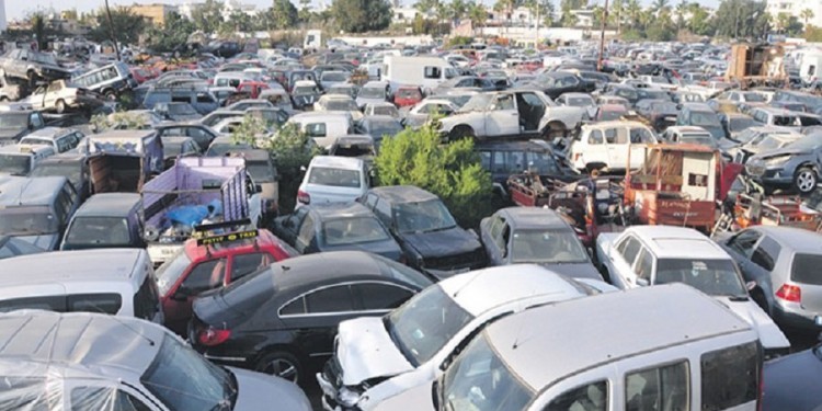 تفكيك شبكة متورطة في اختلاس وتبديد أموال عمومية وسرقة مركبات بوجدة