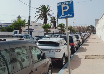 مجانية مواقف السيارات قرب الشواطئ قرار صائب لجماعة مديونة
