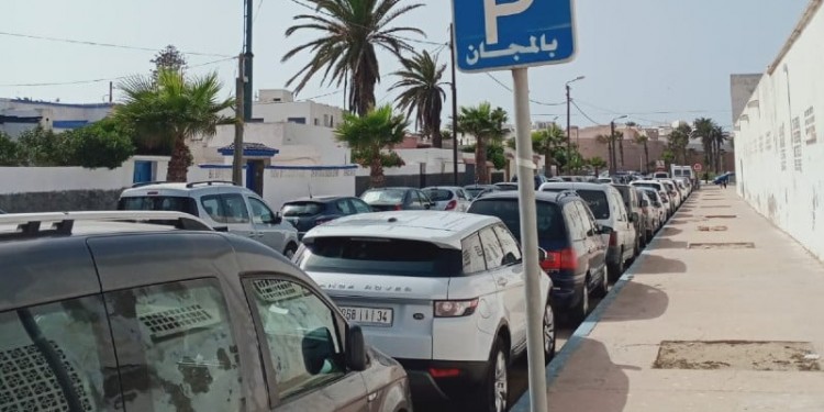 مجانية مواقف السيارات قرب الشواطئ قرار صائب لجماعة مديونة