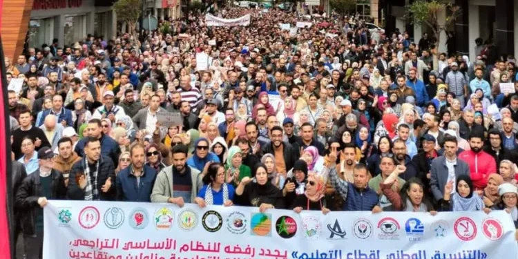وزارة التربية تضع شروطا لعودة الأساتذة الموقوفين.. وتنسيق التعليم يرفض الابتزاز