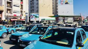 طاكسيات طنجة تشرع لنفسها زيادة التسعيرة وتنسب القرار للسلطات “بلا حشمة