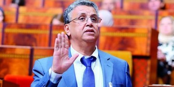 وهبي يعلق الاقتطاع من الأجور