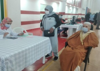 هذا موقف وزارة الصحة من استخدام لقاح أسترازينيكا لدى الأشخاص البالغين 65 سنة فما فوق.