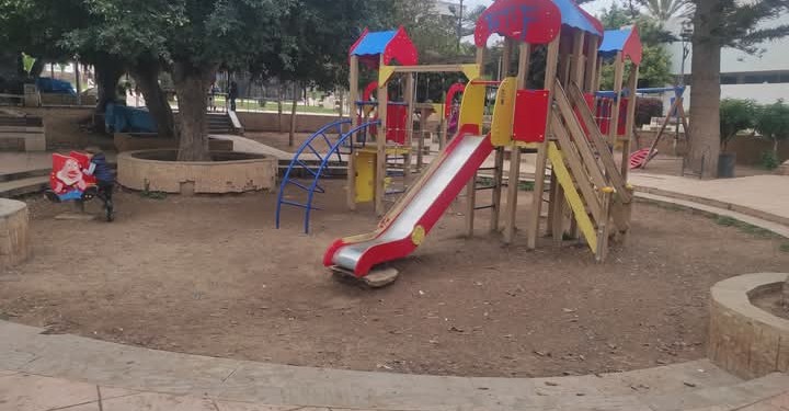 غياب الحدائق وفضاءات اللعب بالحسيمة