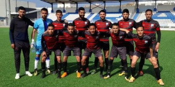 لاعبو رجاء الحسيمة يهددون بمقاطعة مباراة بني بوعياش