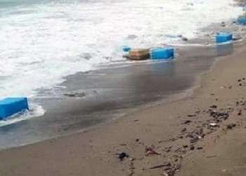 البحر يلفظ مخدرات بالناظور