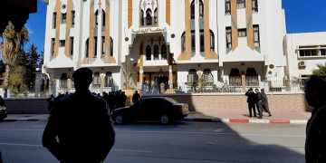 عدول الحسيمة غاضبون من مكتب التوثيق بابتدائية المدينة
