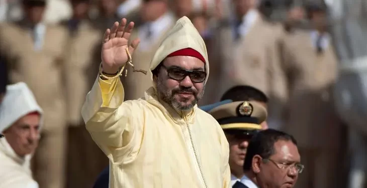 جون أفريك: ملك المغرب في فرنسا ليبقى بالقرب من والدته المريضة